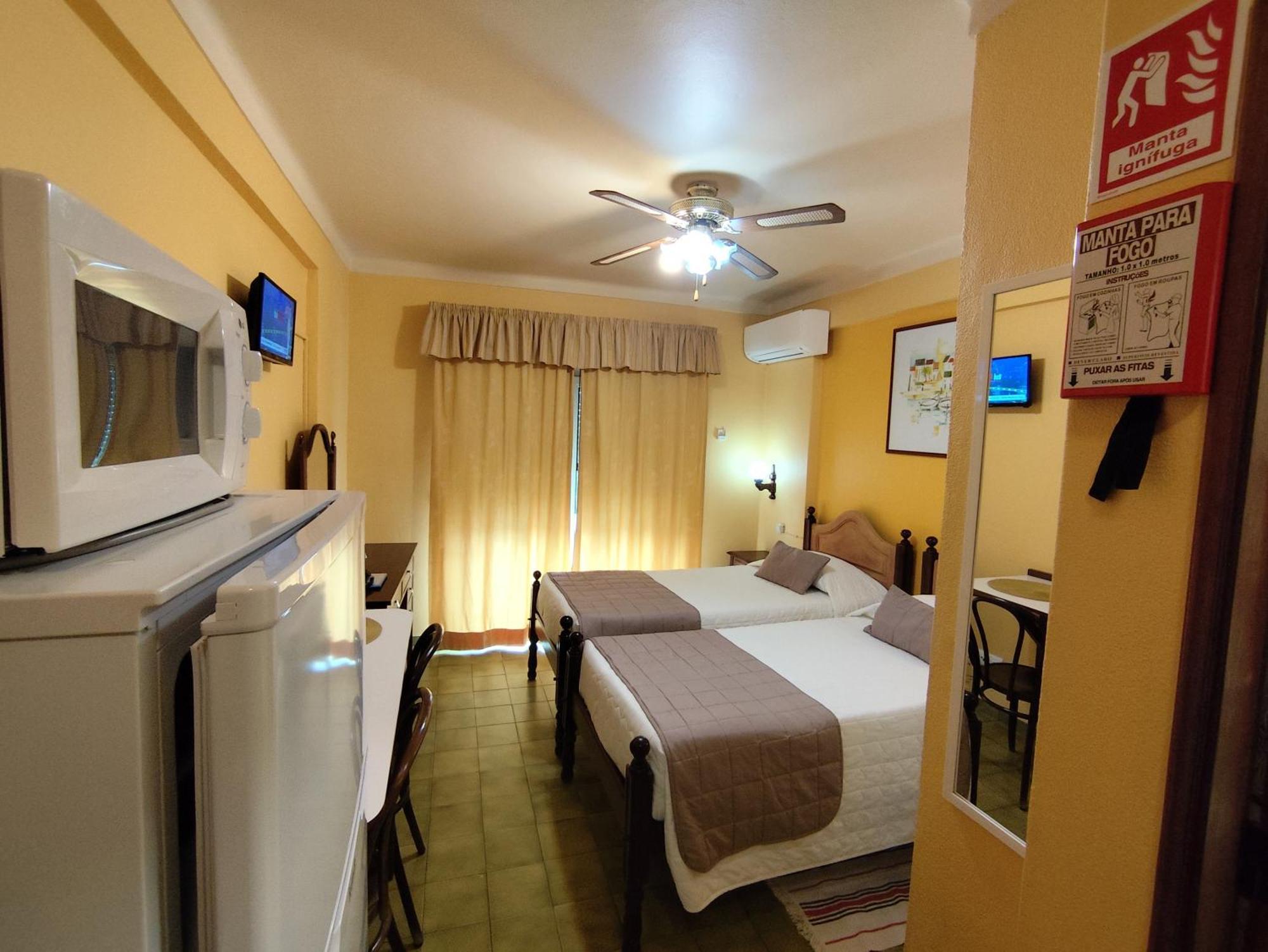 Apartamentos Turisticos Praia Grande Ferragudo  Eksteriør bilde