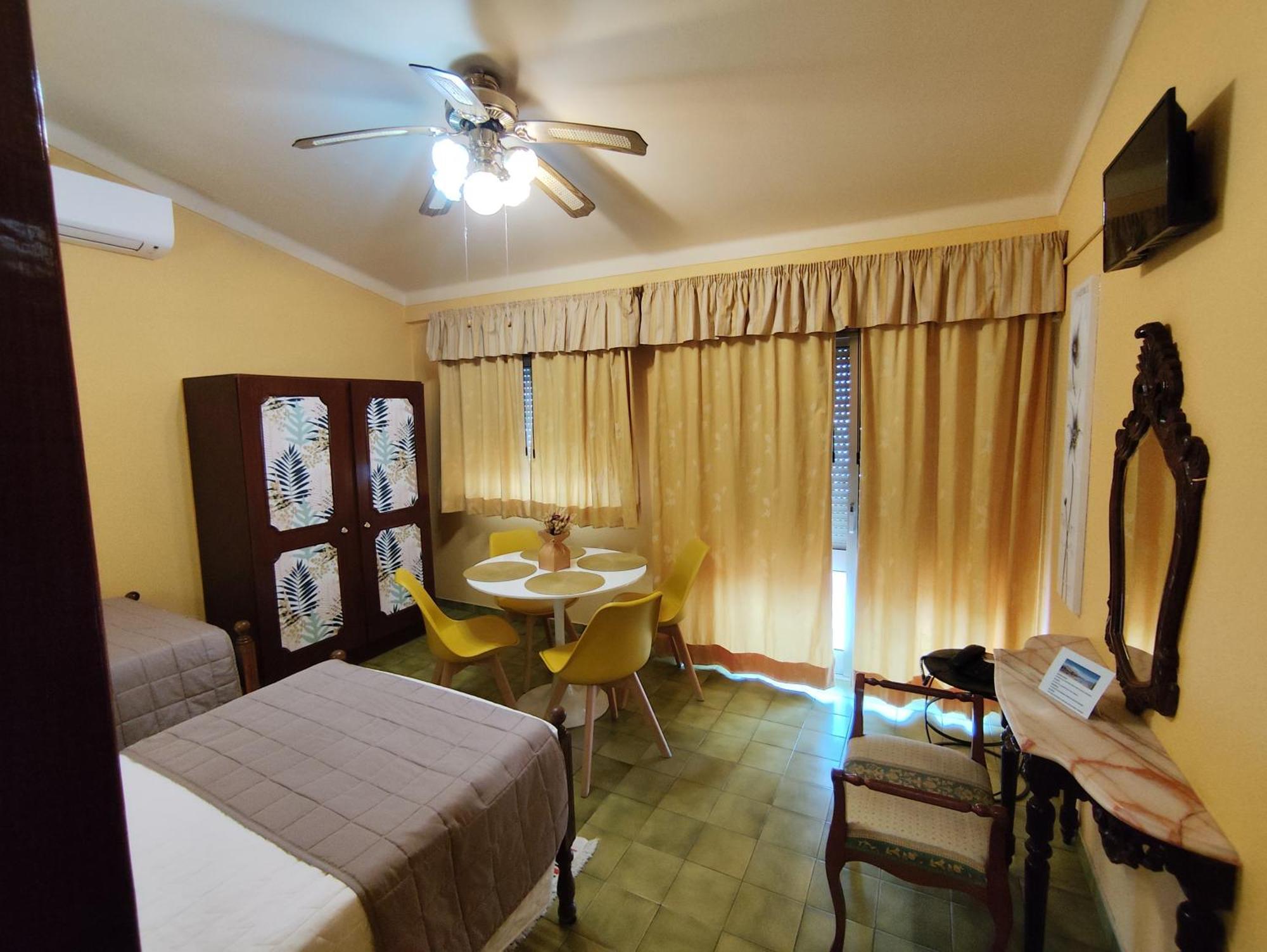 Apartamentos Turisticos Praia Grande Ferragudo  Eksteriør bilde