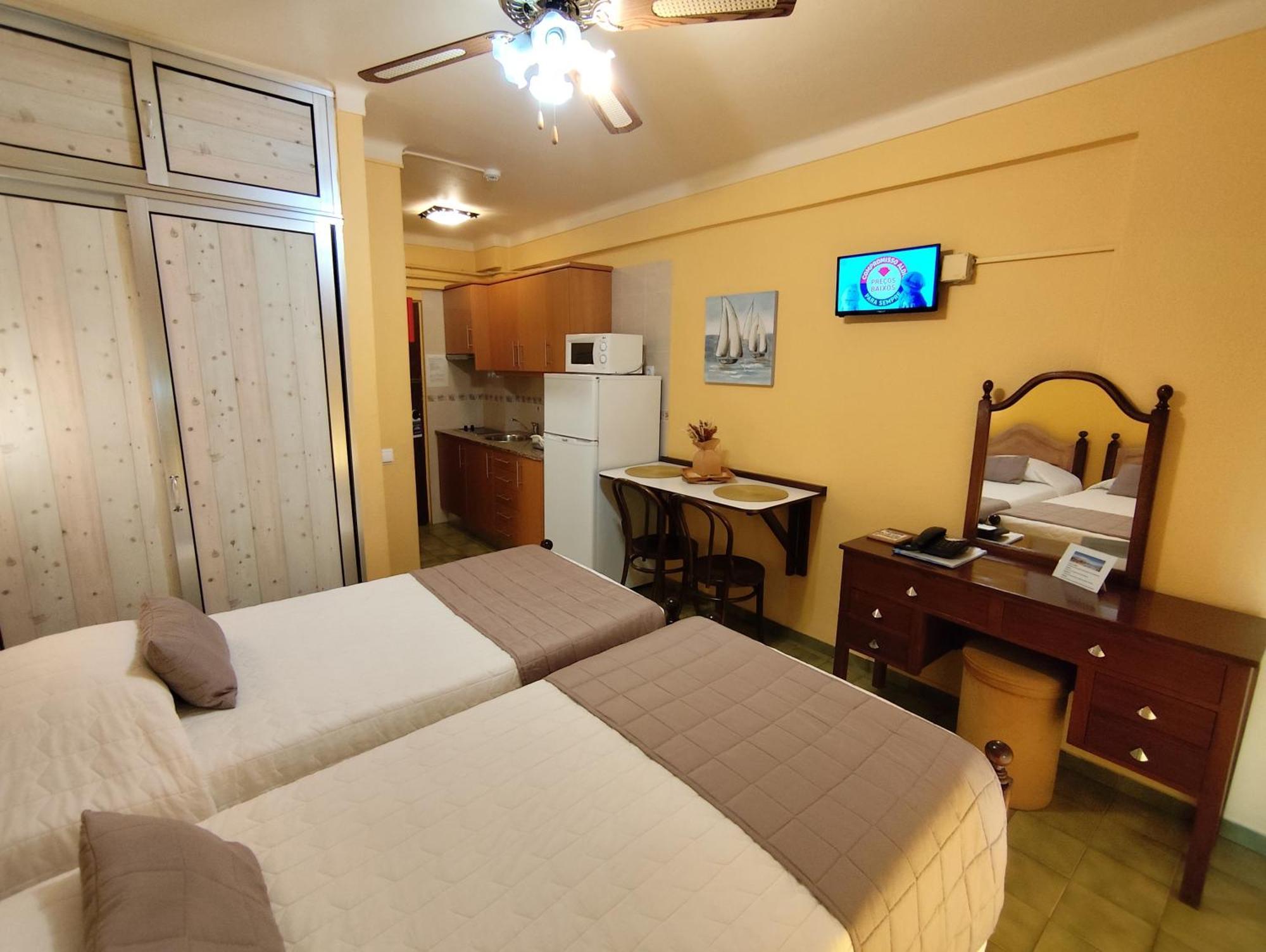 Apartamentos Turisticos Praia Grande Ferragudo  Eksteriør bilde